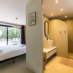 Villa Domus Sciurorum - *