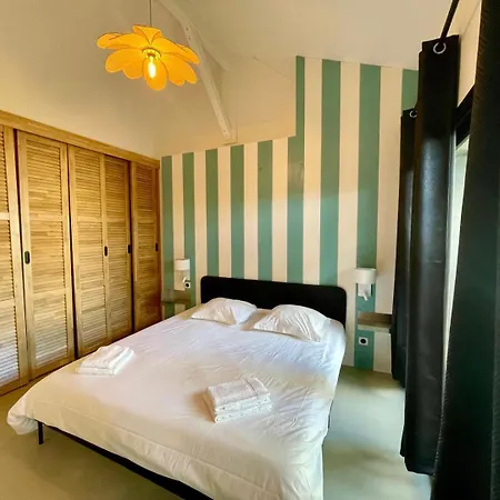 Villa Domus Sciurorum - *