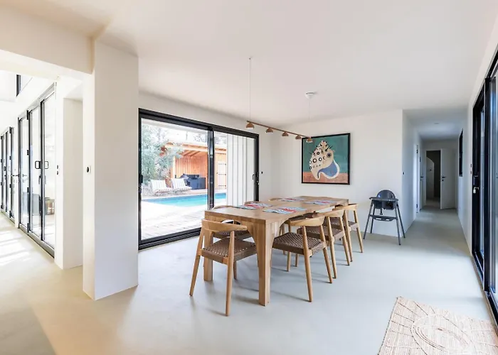 Villa Domus Sciurorum - *